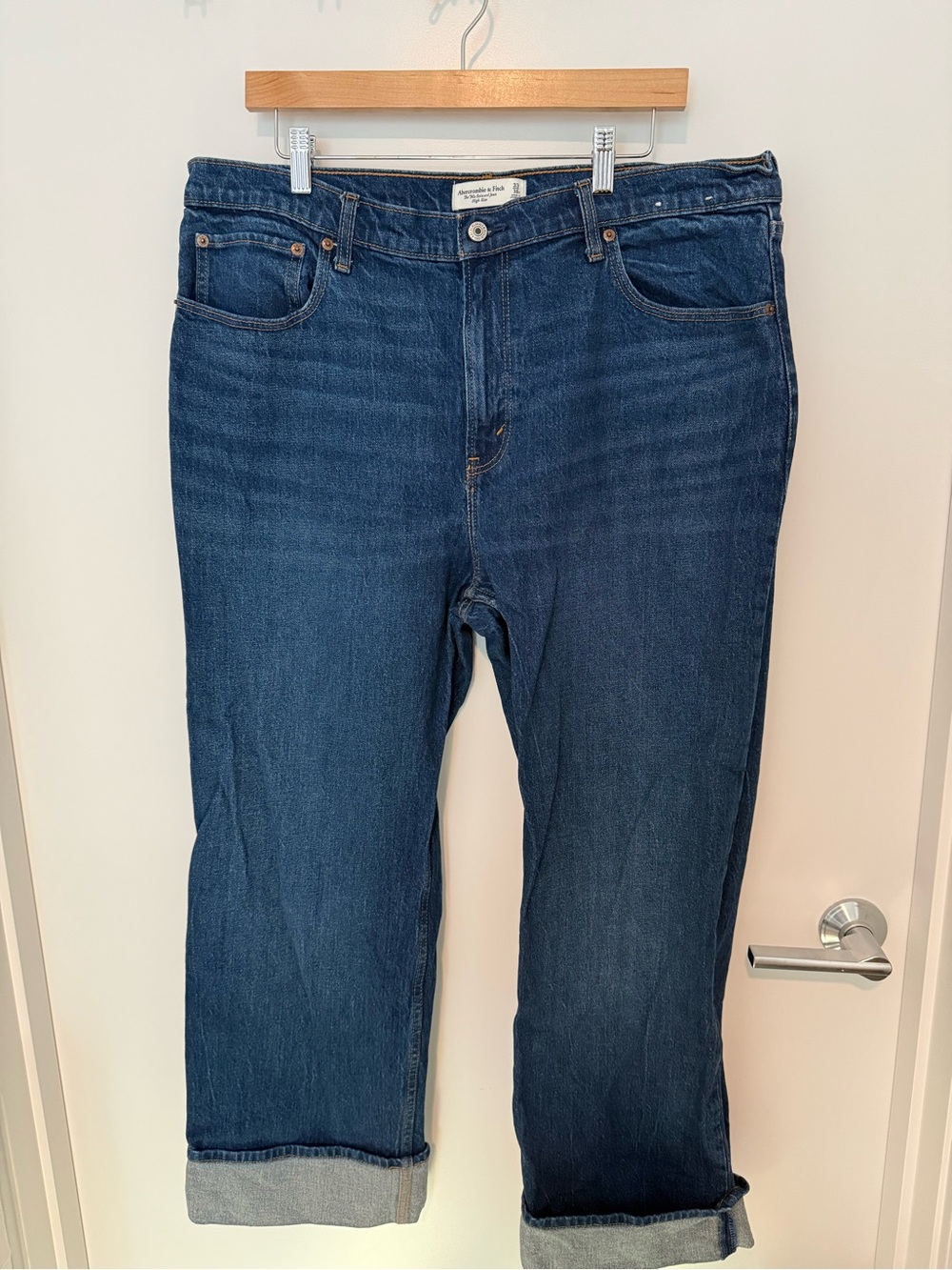 Abercrombie & Fitch Women’s Dark Blue Straight Jeans